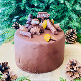 TORTA AL CIOCCOLATO DI NATALE CON DECORAZIONI
